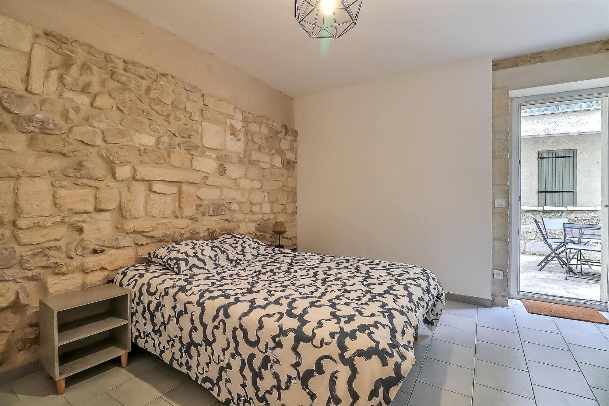 Apartment Hyper Centre Terrasse Wifi La Pierre D'histoire Beaucaire (Gard)